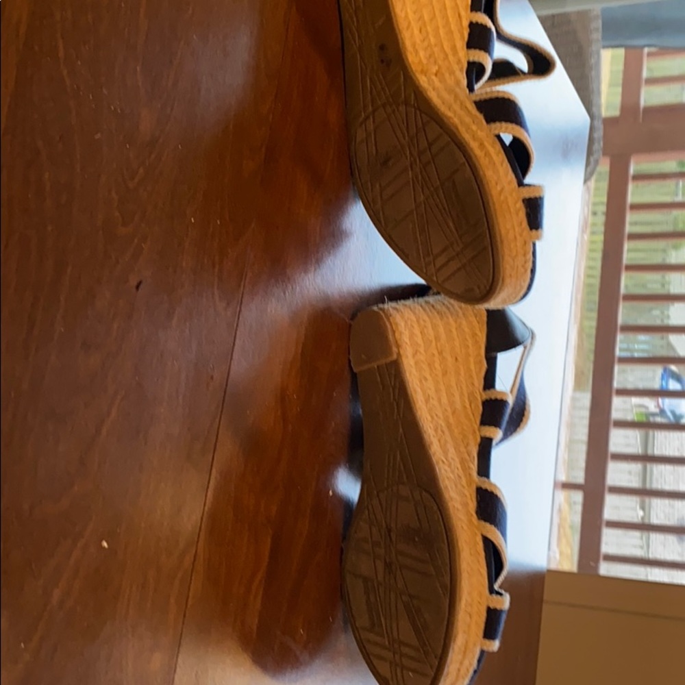 Wedge - Picture 5 of 7